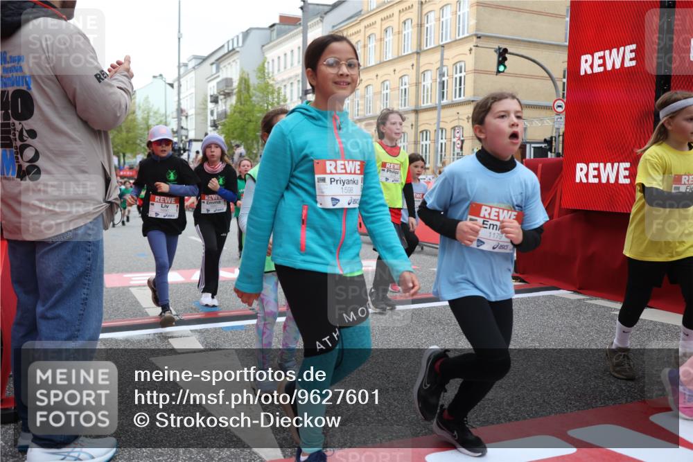 25.04.2026 - Das Zehntel Strokosch-Dieckow http://msf.ph/oto/9627601 25.04.2026 09:01:21 Ziel 1179, 1456, 1485, 1526, 1598, 1675, 1680, 1686, 1690, 1824, 1880, 2351, 2364, 2722, 2725, 2740, 2760, 3019, 3242, 3265, 3292, 3765, 3778, 3806 meine-sportfotos.de