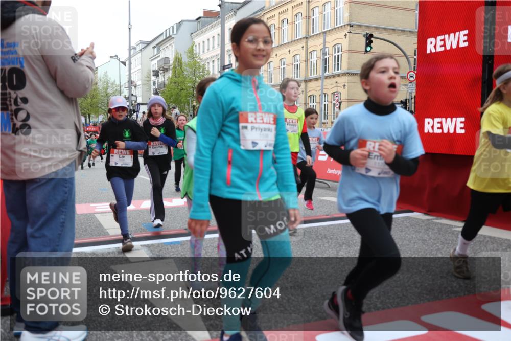 25.04.2026 - Das Zehntel Strokosch-Dieckow http://msf.ph/oto/9627604 25.04.2026 09:01:21 Ziel 1179, 1456, 1485, 1526, 1598, 1675, 1680, 1686, 1690, 1824, 1880, 2351, 2364, 2722, 2725, 2740, 2760, 3019, 3242, 3265, 3292, 3765, 3778, 3806 meine-sportfotos.de
