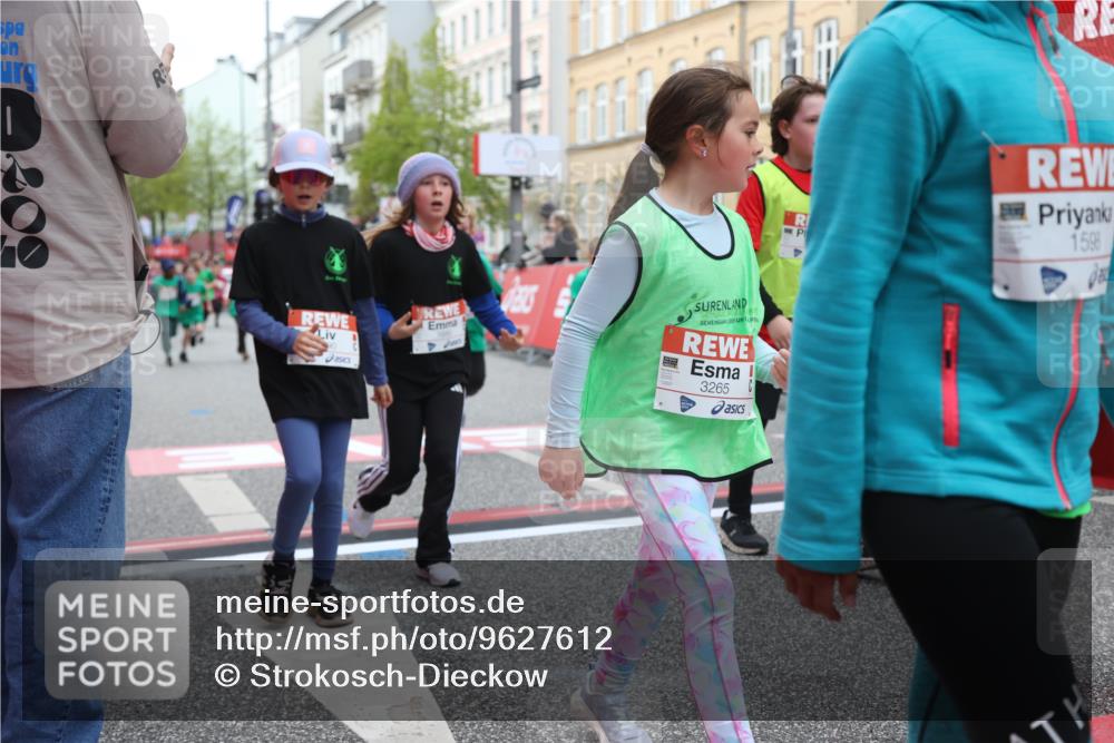 25.04.2026 - Das Zehntel Strokosch-Dieckow http://msf.ph/oto/9627612 25.04.2026 09:01:21 Ziel 1179, 1456, 1485, 1526, 1598, 1675, 1680, 1686, 1690, 1824, 1880, 2351, 2364, 2722, 2725, 2740, 2760, 3019, 3242, 3265, 3292, 3765, 3778, 3806 meine-sportfotos.de