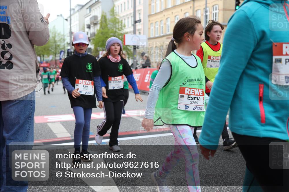 25.04.2026 - Das Zehntel Strokosch-Dieckow http://msf.ph/oto/9627616 25.04.2026 09:01:21 Ziel 1179, 1456, 1485, 1526, 1598, 1675, 1680, 1686, 1690, 1824, 1880, 2351, 2364, 2722, 2725, 2740, 2760, 3019, 3242, 3265, 3292, 3765, 3778, 3806 meine-sportfotos.de