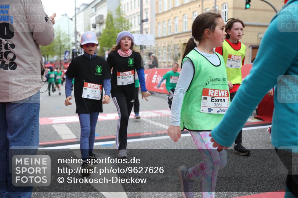 25.04.2026 - Das Zehntel Strokosch-Dieckow http://msf.ph/oto/9627626 25.04.2026 09:01:21 Ziel 1179, 1456, 1485, 1526, 1598, 1675, 1680, 1686, 1690, 1824, 1880, 2351, 2364, 2722, 2725, 2740, 2760, 3019, 3242, 3265, 3292, 3765, 3778, 3806 meine-sportfotos.de