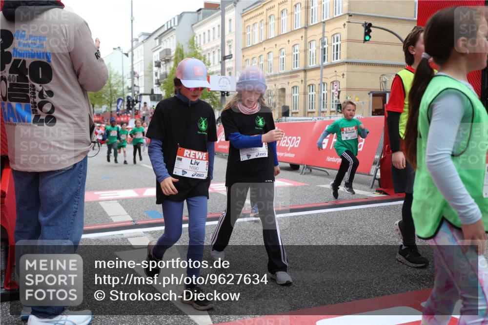 25.04.2026 - Das Zehntel Strokosch-Dieckow http://msf.ph/oto/9627634 25.04.2026 09:01:22 Ziel 1179, 1456, 1485, 1598, 1675, 1680, 1686, 1690, 1824, 2351, 2364, 2366, 2722, 2740, 2760, 3019, 3242, 3265, 3292, 3704, 3765, 3778, 3806 meine-sportfotos.de