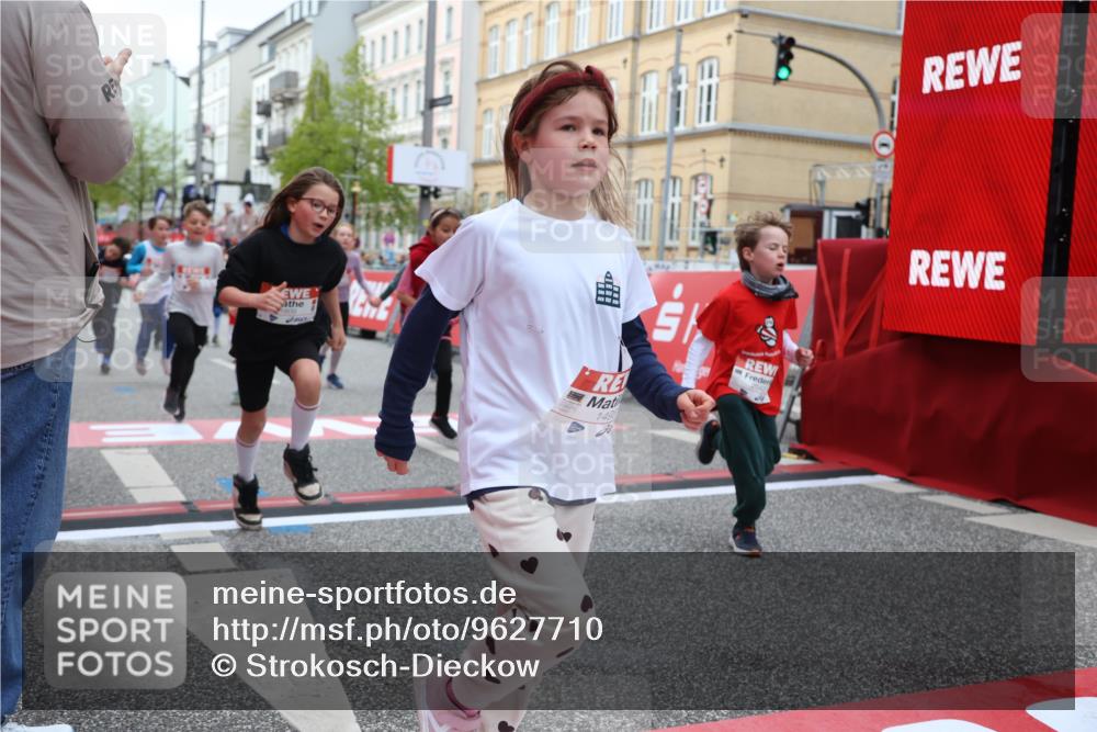 25.04.2026 - Das Zehntel Strokosch-Dieckow http://msf.ph/oto/9627710 25.04.2026 09:01:28 Ziel 1349, 1444, 1452, 1485, 1495, 1607, 1609, 1611, 2223, 2351, 2360, 2361, 2366, 2531, 2542, 2546, 2596, 2613, 2628, 3292, 3349, 3363, 3704, 3706 meine-sportfotos.de