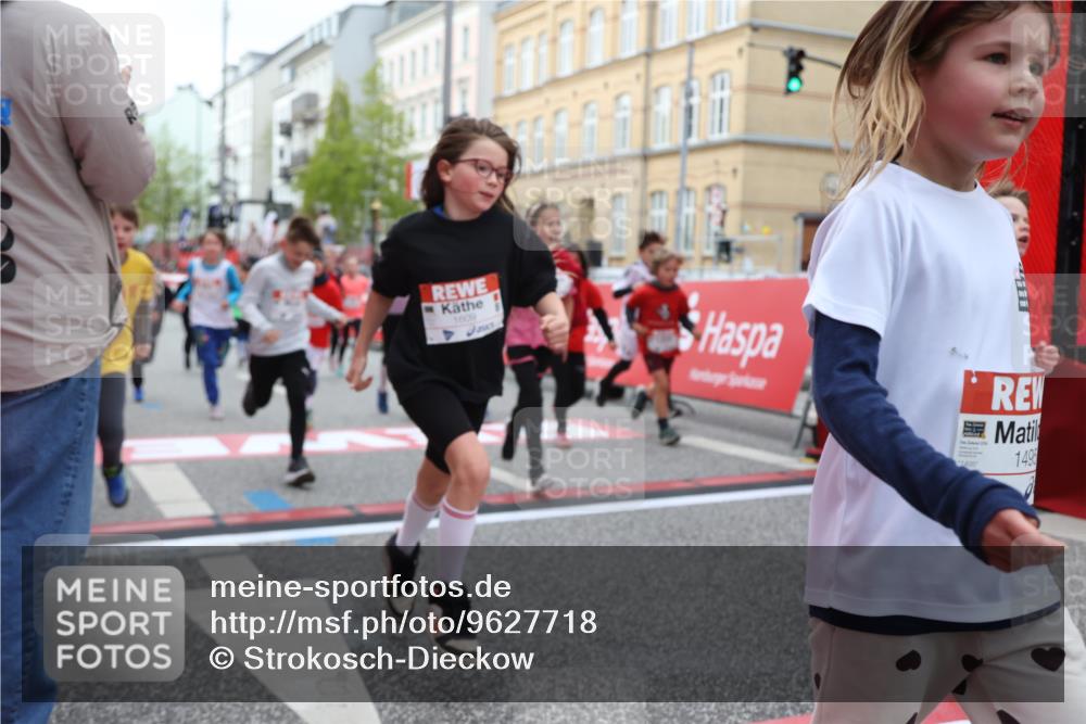 25.04.2026 - Das Zehntel Strokosch-Dieckow http://msf.ph/oto/9627718 25.04.2026 09:01:29 Ziel 1011, 1013, 1349, 1444, 1452, 1485, 1495, 1607, 1609, 1611, 1618, 2223, 2360, 2361, 2366, 2531, 2542, 2546, 2596, 2613, 2628, 3094, 3292, 3349, 3363, 3704, 3706 meine-sportfotos.de