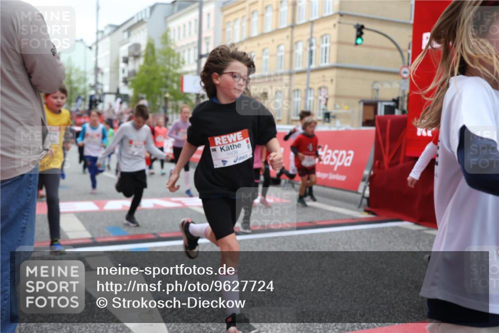 25.04.2026 - Das Zehntel Strokosch-Dieckow http://msf.ph/oto/9627724 25.04.2026 09:01:29 Ziel 1011, 1013, 1349, 1444, 1452, 1485, 1495, 1607, 1609, 1611, 1618, 2223, 2360, 2361, 2366, 2531, 2542, 2546, 2596, 2613, 2628, 3094, 3292, 3349, 3363, 3704, 3706 meine-sportfotos.de