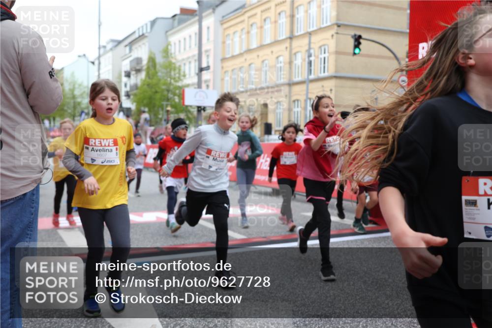 25.04.2026 - Das Zehntel Strokosch-Dieckow http://msf.ph/oto/9627728 25.04.2026 09:01:29 Ziel 1011, 1013, 1349, 1444, 1452, 1485, 1495, 1607, 1609, 1611, 1618, 2223, 2360, 2361, 2366, 2531, 2542, 2546, 2596, 2613, 2628, 3094, 3292, 3349, 3363, 3704, 3706 meine-sportfotos.de