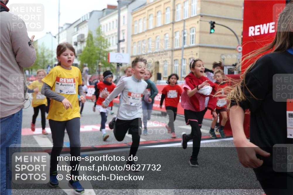25.04.2026 - Das Zehntel Strokosch-Dieckow http://msf.ph/oto/9627732 25.04.2026 09:01:29 Ziel 1011, 1013, 1349, 1444, 1452, 1485, 1495, 1607, 1609, 1611, 1618, 2223, 2360, 2361, 2366, 2531, 2542, 2546, 2596, 2613, 2628, 3094, 3292, 3349, 3363, 3704, 3706 meine-sportfotos.de