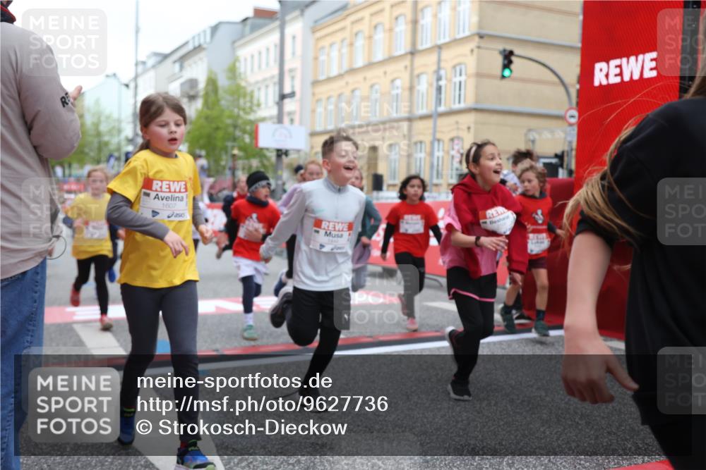25.04.2026 - Das Zehntel Strokosch-Dieckow http://msf.ph/oto/9627736 25.04.2026 09:01:30 Ziel 1011, 1013, 1349, 1444, 1452, 1495, 1607, 1609, 1611, 1613, 1618, 2223, 2360, 2361, 2366, 2531, 2542, 2546, 2596, 2613, 2628, 3094, 3349, 3363, 3522, 3704, 3706, 3914 meine-sportfotos.de