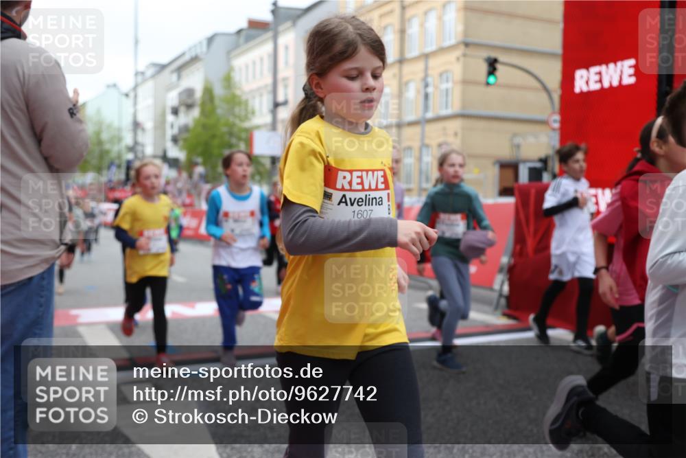 25.04.2026 - Das Zehntel Strokosch-Dieckow http://msf.ph/oto/9627742 25.04.2026 09:01:30 Ziel 1011, 1013, 1349, 1444, 1452, 1495, 1607, 1609, 1611, 1613, 1618, 2223, 2360, 2361, 2366, 2531, 2542, 2546, 2596, 2613, 2628, 3094, 3349, 3363, 3522, 3704, 3706, 3914 meine-sportfotos.de