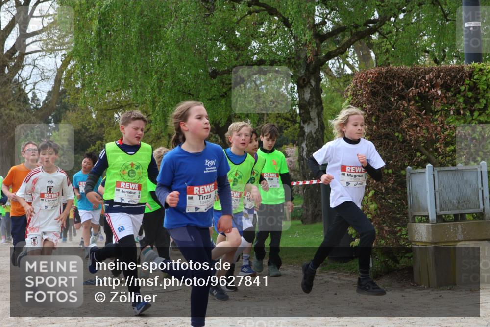 25.04.2026 - Das Zehntel Zöllner http://msf.ph/oto/9627841 25.04.2026 11:41:24 Laufen 3, 1949, 11986, 10494, 11909 meine-sportfotos.de