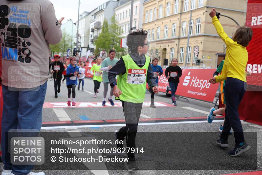 25.04.2026 - Das Zehntel Strokosch-Dieckow http://msf.ph/oto/9627914 25.04.2026 09:01:42 Ziel 1450, 1635, 1643, 1722, 1746, 1751, 1893, 1927, 2124, 2352, 2500, 2933, 3139, 3365, 3390, 3409, 3471, 3619, 3623, 3878 meine-sportfotos.de