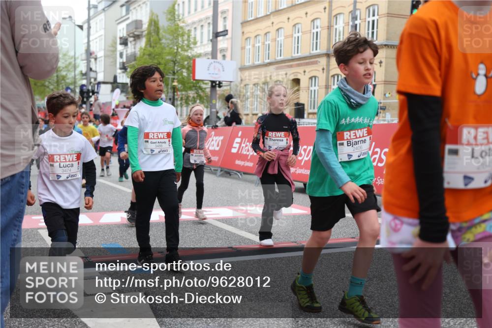 25.04.2026 - Das Zehntel Strokosch-Dieckow http://msf.ph/oto/9628012 25.04.2026 09:01:48 Ziel 1493, 1553, 1635, 1643, 1751, 1893, 2350, 2406, 2587, 2645, 2929, 2933, 2967, 3362, 3474, 3488, 3619, 3878, 3925, 4004 meine-sportfotos.de