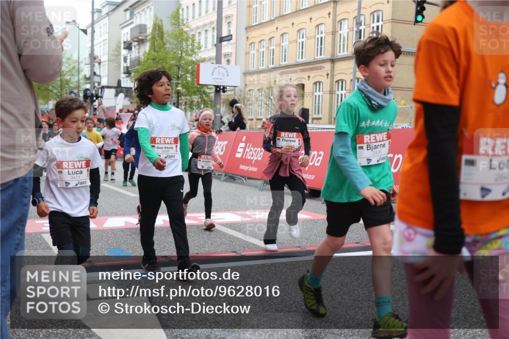 25.04.2026 - Das Zehntel Strokosch-Dieckow http://msf.ph/oto/9628016 25.04.2026 09:01:48 Ziel 1493, 1553, 1635, 1643, 1751, 1893, 2350, 2406, 2587, 2645, 2929, 2933, 2967, 3362, 3474, 3488, 3619, 3878, 3925, 4004 meine-sportfotos.de