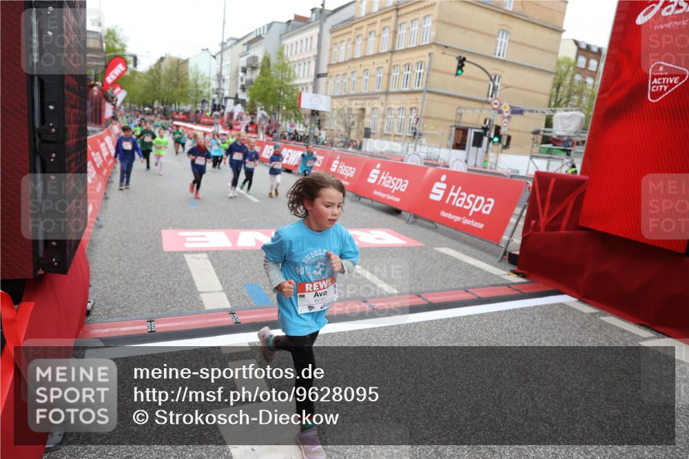 25.04.2026 - Das Zehntel Strokosch-Dieckow http://msf.ph/oto/9628095 25.04.2026 11:04:35 Ziel 5328, 5331, 5346, 5348, 5969, 6190, 6399, 6593, 6784, 6791, 6795, 6797, 7273, 7345, 7426, 7483, 7762 meine-sportfotos.de