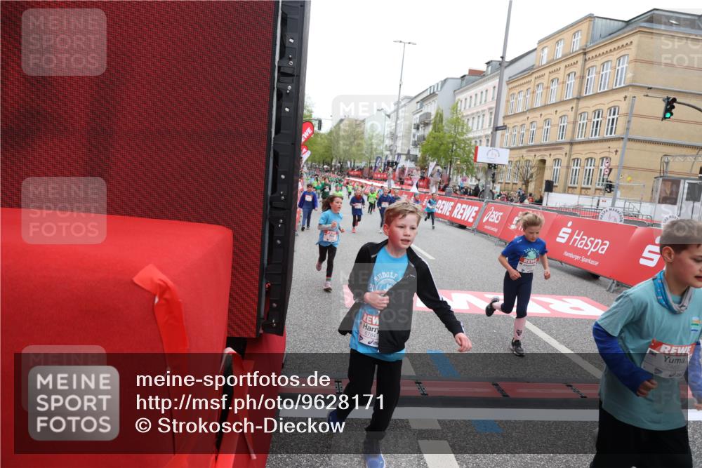 25.04.2026 - Das Zehntel Strokosch-Dieckow http://msf.ph/oto/9628171 25.04.2026 11:04:34 Ziel 5645, 5969, 6190, 6399, 6593, 6664, 6784, 6791, 6795, 6797, 7273, 7345, 7426, 7483, 7762 meine-sportfotos.de