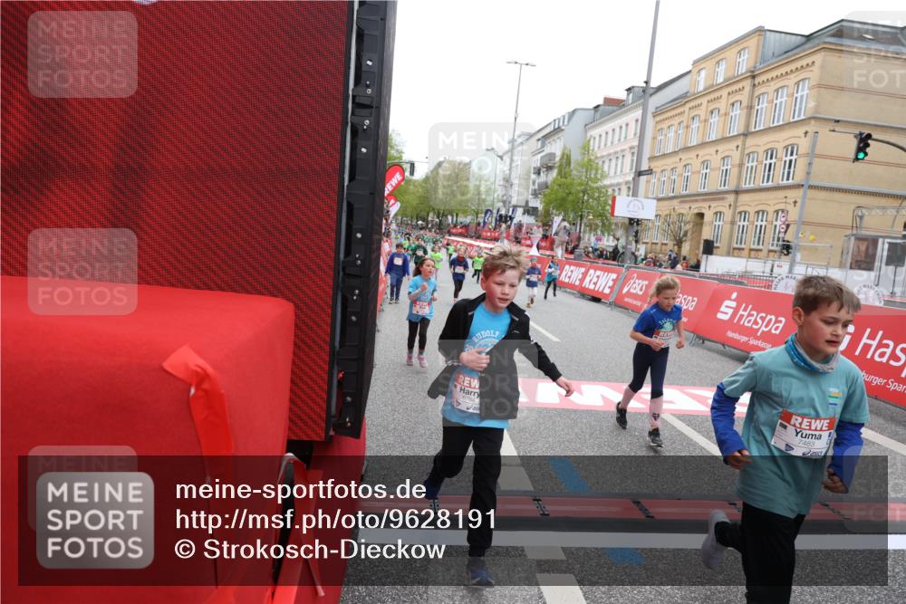 25.04.2026 - Das Zehntel Strokosch-Dieckow http://msf.ph/oto/9628191 25.04.2026 11:04:33 Ziel 5645, 5969, 6190, 6399, 6460, 6466, 6593, 6664, 6784, 6791, 6795, 6797, 7273, 7345, 7426, 7483, 7762 meine-sportfotos.de