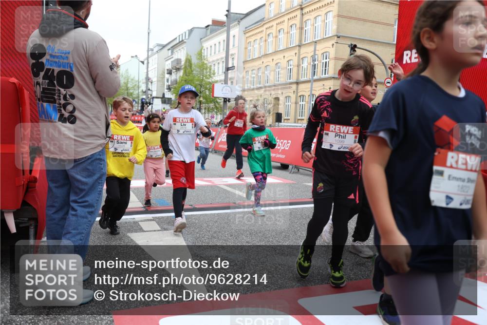 25.04.2026 - Das Zehntel Strokosch-Dieckow http://msf.ph/oto/9628214 25.04.2026 09:01:59 Ziel 1098, 1099, 1528, 1559, 1666, 1822, 2138, 2154, 2213, 2353, 2493, 2653, 2720, 2843, 2879, 2903, 2904, 3054, 3055, 3480, 3496, 3510, 3517, 3521, 3798, 3802, 3816 meine-sportfotos.de