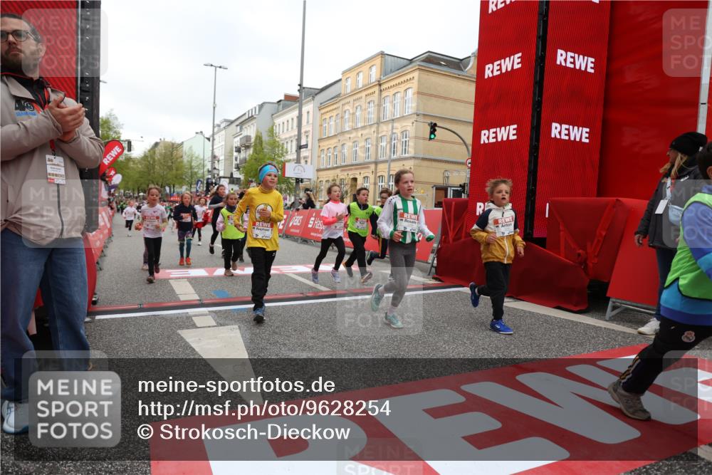 25.04.2026 - Das Zehntel Strokosch-Dieckow http://msf.ph/oto/9628254 25.04.2026 09:02:04 Ziel 1114, 1406, 1528, 1534, 1559, 2210, 2256, 2301, 2353, 2879, 2903, 2904, 2932, 2957, 3135, 3177, 3199, 3480, 3489, 3496 meine-sportfotos.de