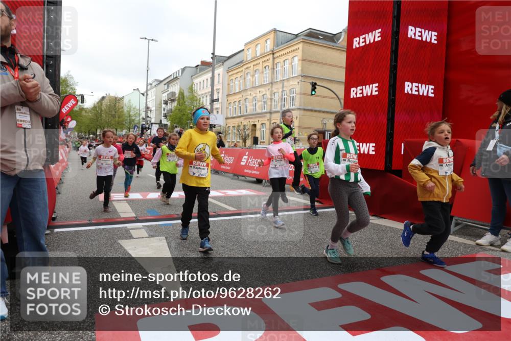25.04.2026 - Das Zehntel Strokosch-Dieckow http://msf.ph/oto/9628262 25.04.2026 09:02:05 Ziel 1114, 1406, 1534, 2210, 2256, 2301, 2889, 2903, 2904, 2932, 2957, 3135, 3171, 3177, 3199, 3480, 3489, 3496 meine-sportfotos.de