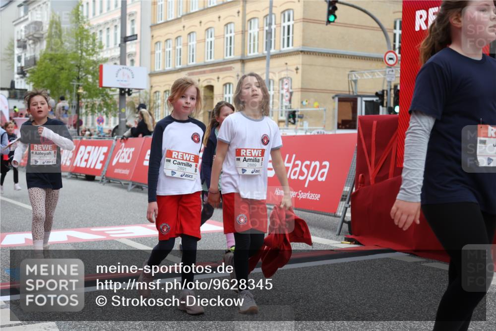 25.04.2026 - Das Zehntel Strokosch-Dieckow http://msf.ph/oto/9628345 25.04.2026 09:02:09 Ziel 1101, 1109, 1114, 1534, 1604, 2210, 2240, 2256, 2301, 2889, 2891, 2932, 2957, 3021, 3135, 3171, 3177, 3199, 3371, 3374, 3477, 3489, 3490, 3543 meine-sportfotos.de