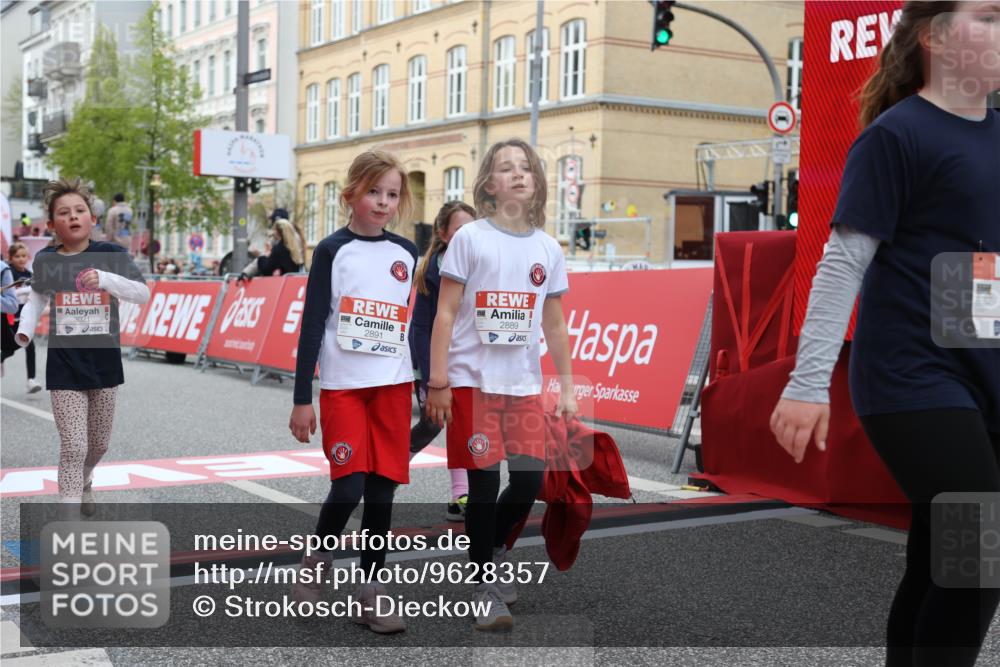 25.04.2026 - Das Zehntel Strokosch-Dieckow http://msf.ph/oto/9628357 25.04.2026 09:02:09 Ziel 1101, 1109, 1114, 1534, 1604, 2210, 2240, 2256, 2301, 2889, 2891, 2932, 2957, 3021, 3135, 3171, 3177, 3199, 3371, 3374, 3477, 3489, 3490, 3543 meine-sportfotos.de