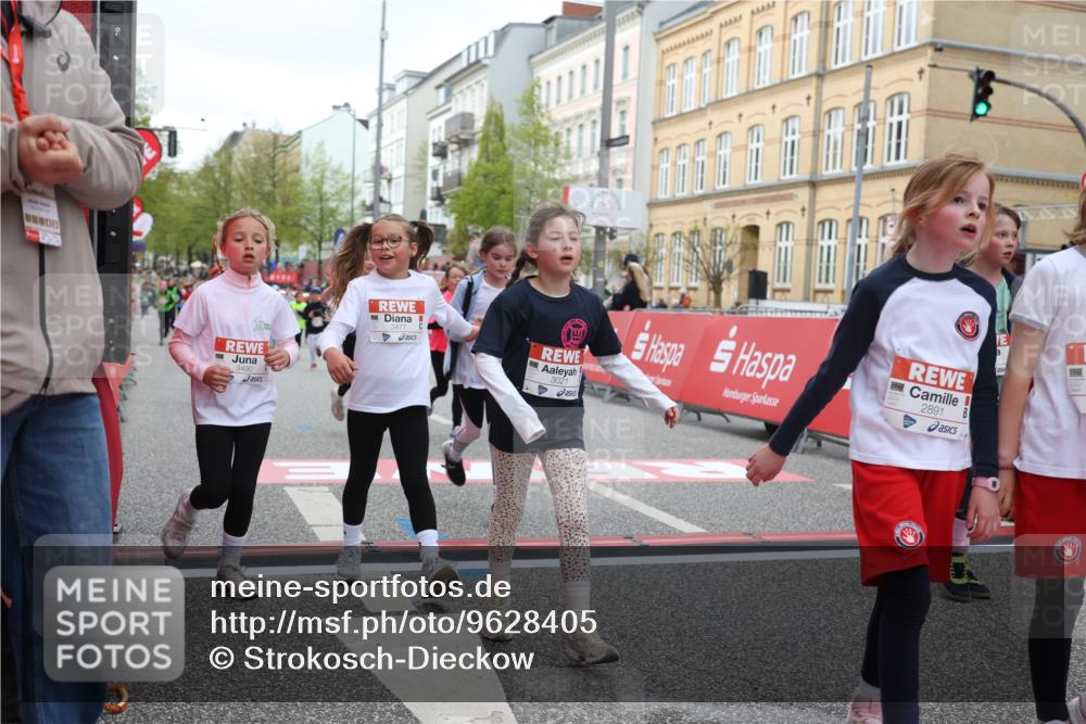 25.04.2026 - Das Zehntel Strokosch-Dieckow http://msf.ph/oto/9628405 25.04.2026 09:02:10 Ziel 1101, 1109, 1114, 1534, 1604, 2210, 2240, 2301, 2889, 2891, 2932, 2957, 3021, 3135, 3171, 3177, 3199, 3371, 3374, 3477, 3489, 3490, 3543 meine-sportfotos.de