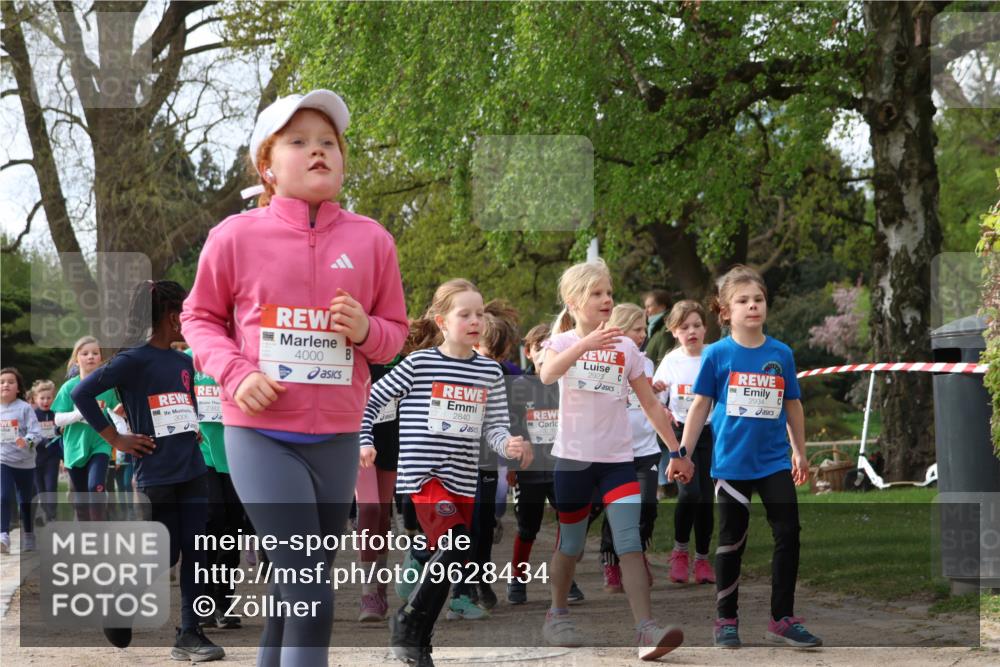 25.04.2026 - Das Zehntel Zöllner http://msf.ph/oto/9628434 25.04.2026 07:46:40 Laufen 3006, 2382, 4000, 2840, 2923, 2934 meine-sportfotos.de