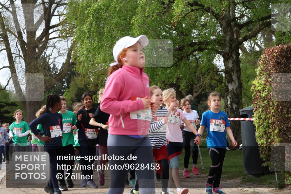 25.04.2026 - Das Zehntel Zöllner http://msf.ph/oto/9628453 25.04.2026 07:46:41 Laufen 3006, 4000, 2921 meine-sportfotos.de