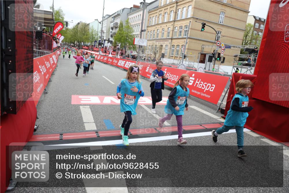 25.04.2026 - Das Zehntel Strokosch-Dieckow http://msf.ph/oto/9628455 25.04.2026 11:07:58 Ziel 5598, 5651, 6658, 7519, 7571, 7650, 7651 meine-sportfotos.de