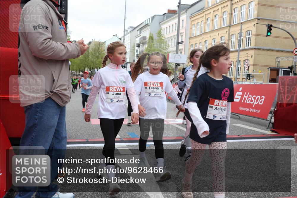 25.04.2026 - Das Zehntel Strokosch-Dieckow http://msf.ph/oto/9628466 25.04.2026 09:02:11 Ziel 1101, 1109, 1114, 1604, 2210, 2214, 2240, 2257, 2301, 2464, 2889, 2891, 2932, 2957, 3021, 3135, 3171, 3371, 3374, 3477, 3490, 3543, 3805 meine-sportfotos.de