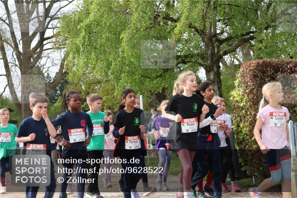 25.04.2026 - Das Zehntel Zöllner http://msf.ph/oto/9628522 25.04.2026 07:46:42 Laufen 1232, 3006, 1706, 1703, 2923 meine-sportfotos.de