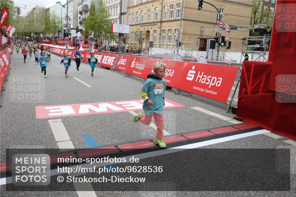 25.04.2026 - Das Zehntel Strokosch-Dieckow http://msf.ph/oto/9628536 25.04.2026 11:07:54 Ziel 5602, 6288, 6292, 6925, 6962, 7002, 7563, 7571, 7572, 7651, 7661 meine-sportfotos.de