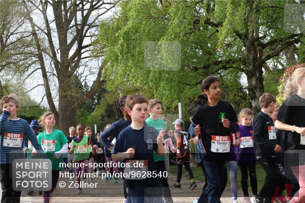 25.04.2026 - Das Zehntel Zöllner http://msf.ph/oto/9628540 25.04.2026 07:46:43 Laufen 3929, 421, 1232, 1706 meine-sportfotos.de