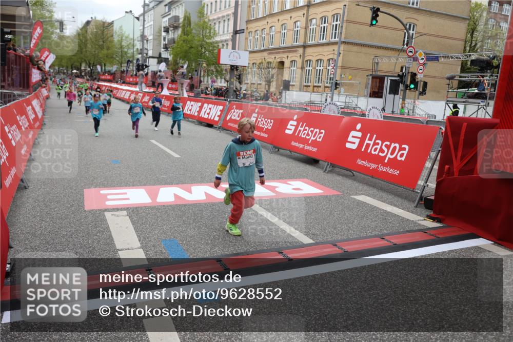 25.04.2026 - Das Zehntel Strokosch-Dieckow http://msf.ph/oto/9628552 25.04.2026 11:07:54 Ziel 5602, 6288, 6292, 6925, 6962, 7002, 7563, 7571, 7572, 7651, 7661 meine-sportfotos.de