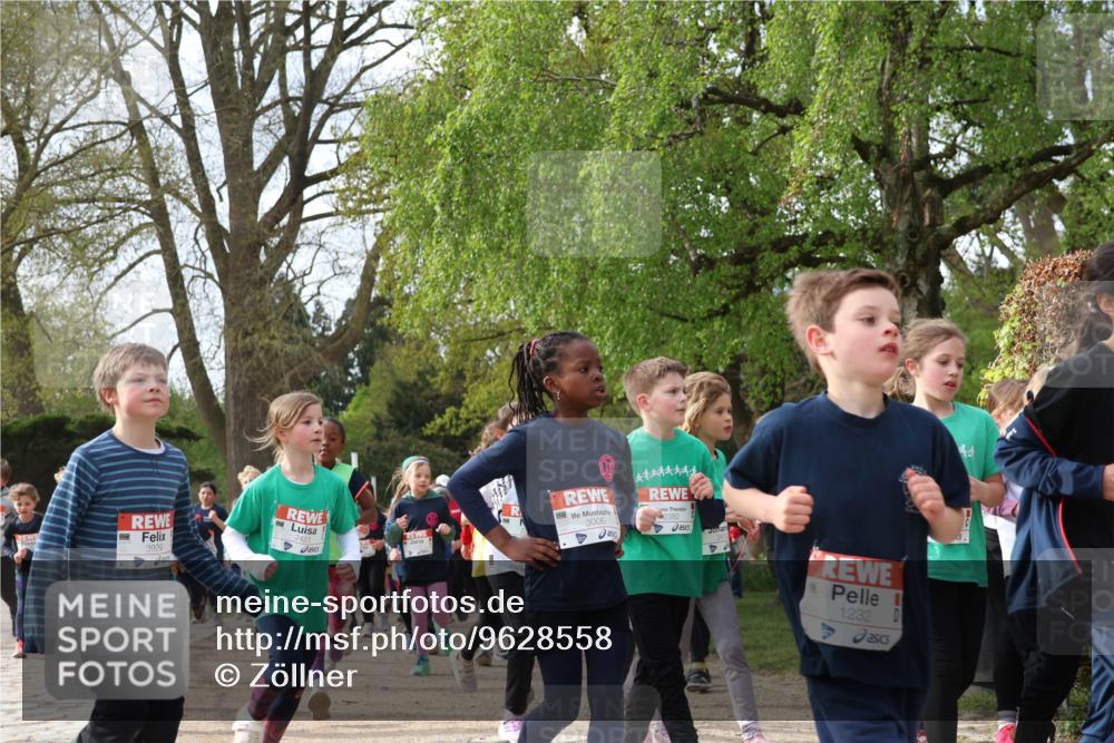 25.04.2026 - Das Zehntel Zöllner http://msf.ph/oto/9628558 25.04.2026 07:46:43 Laufen 3929, 2421, 3006, 2382, 1232 meine-sportfotos.de
