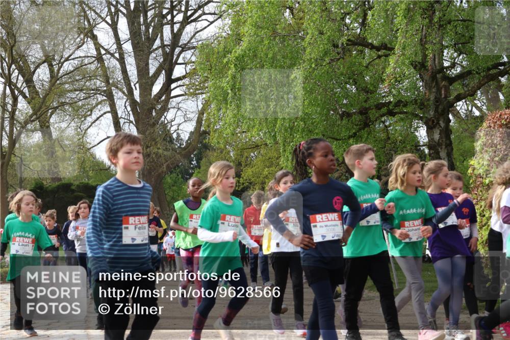 25.04.2026 - Das Zehntel Zöllner http://msf.ph/oto/9628566 25.04.2026 07:46:44 Laufen 3929, 7, 2210, 2412 meine-sportfotos.de