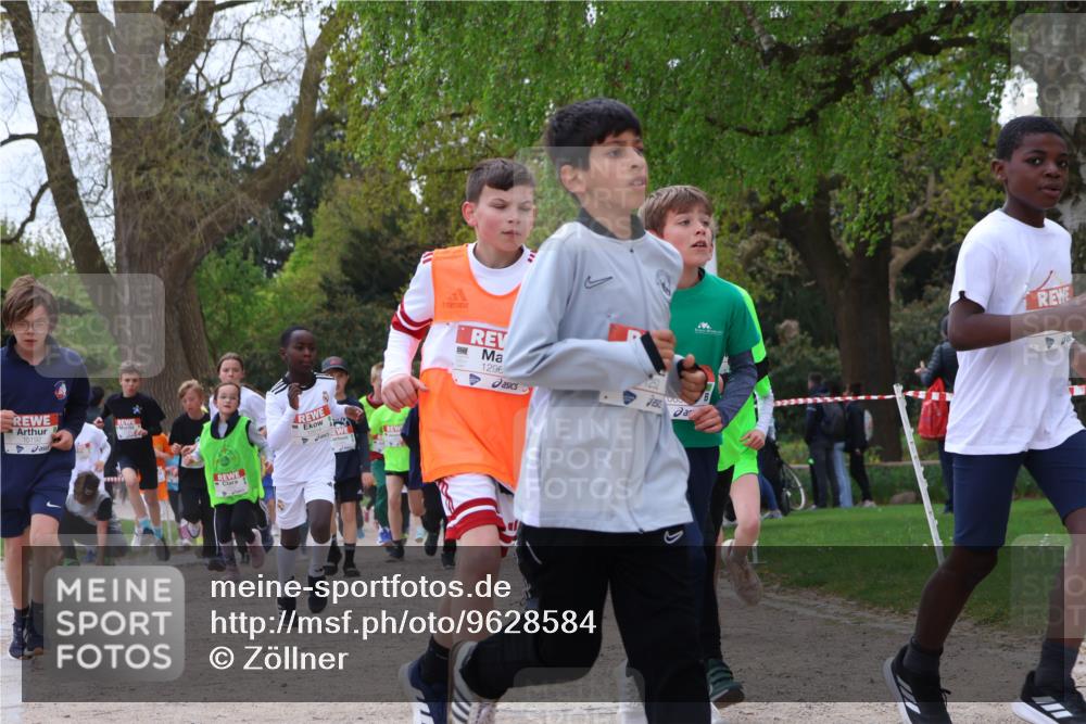 25.04.2026 - Das Zehntel Zöllner http://msf.ph/oto/9628584 25.04.2026 11:41:38 Laufen 10192, 1296 meine-sportfotos.de