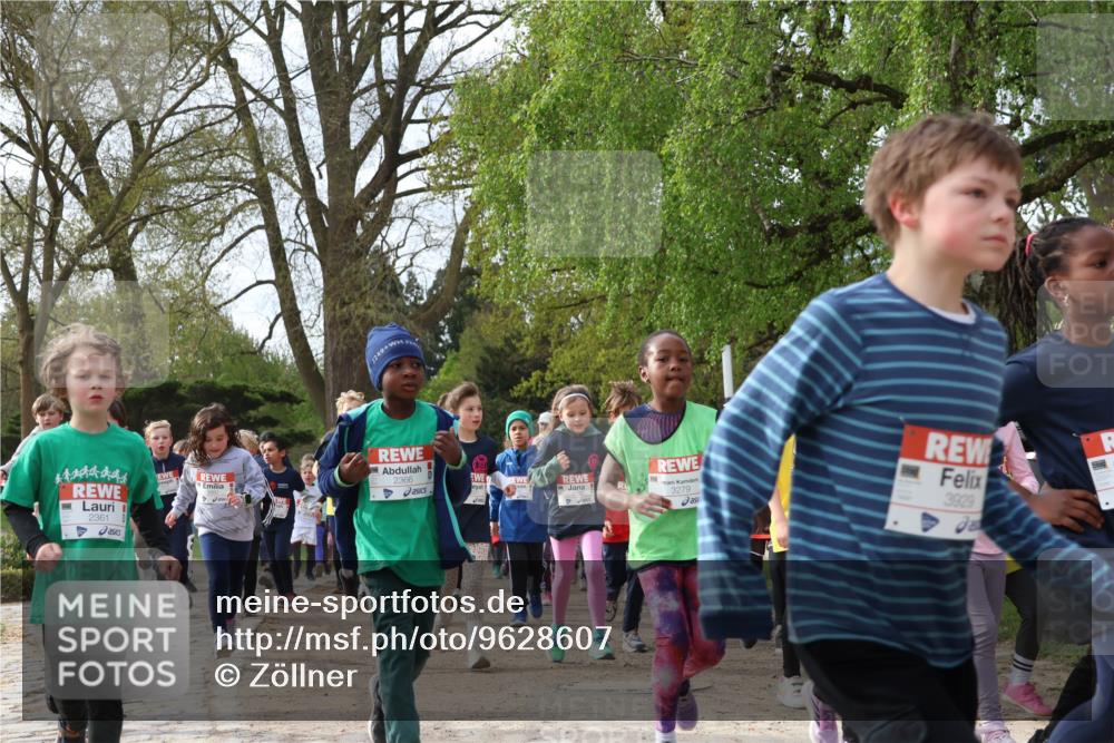 25.04.2026 - Das Zehntel Zöllner http://msf.ph/oto/9628607 25.04.2026 07:46:45 Laufen 2361, 1249, 2366, 3279, 3929 meine-sportfotos.de