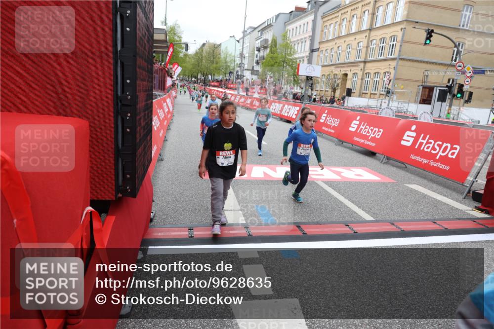 25.04.2026 - Das Zehntel Strokosch-Dieckow http://msf.ph/oto/9628635 25.04.2026 11:07:50 Ziel 5461, 5602, 6288, 6292, 6925, 6962, 6990, 7002, 7563, 7569, 7572, 7651, 7661, 7788, 8001 meine-sportfotos.de