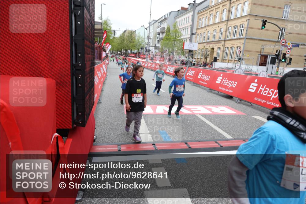 25.04.2026 - Das Zehntel Strokosch-Dieckow http://msf.ph/oto/9628641 25.04.2026 11:07:50 Ziel 5461, 5602, 6288, 6292, 6925, 6962, 6990, 7002, 7563, 7569, 7572, 7651, 7661, 7788, 8001 meine-sportfotos.de