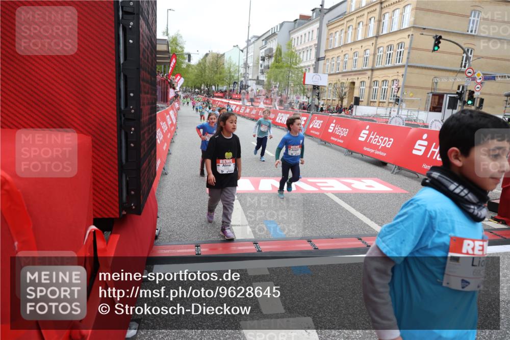 25.04.2026 - Das Zehntel Strokosch-Dieckow http://msf.ph/oto/9628645 25.04.2026 11:07:50 Ziel 5461, 5602, 6288, 6292, 6925, 6962, 6990, 7002, 7563, 7569, 7572, 7651, 7661, 7788, 8001 meine-sportfotos.de