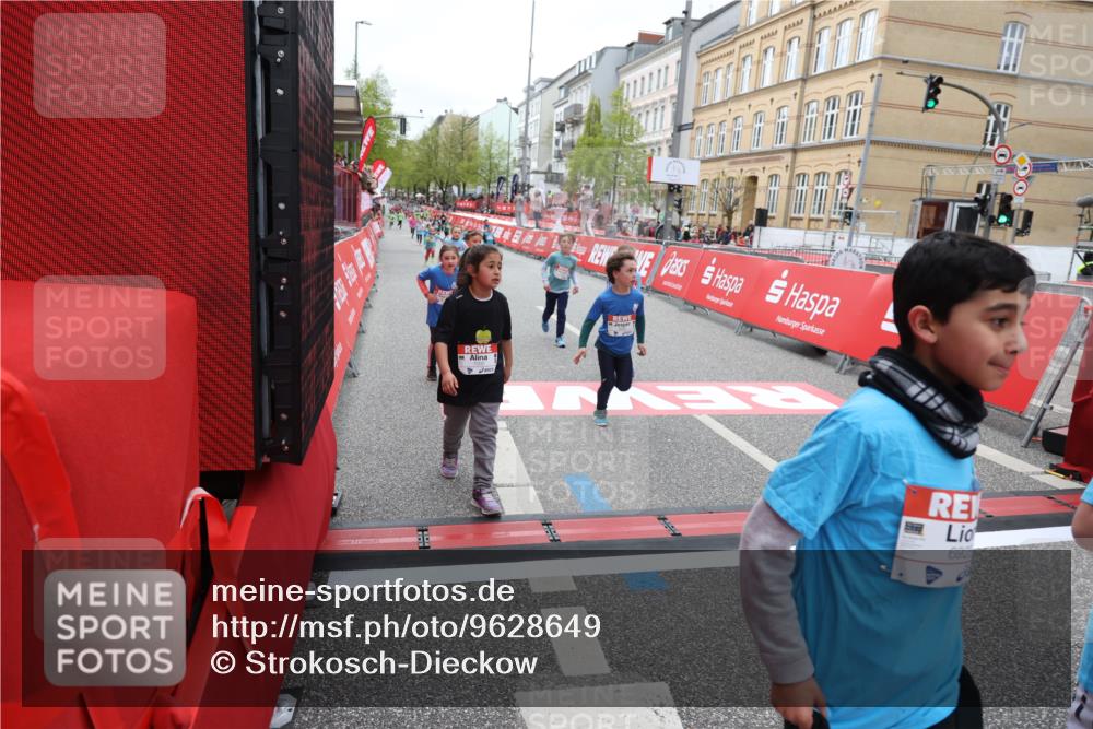 25.04.2026 - Das Zehntel Strokosch-Dieckow http://msf.ph/oto/9628649 25.04.2026 11:07:50 Ziel 5461, 5602, 6288, 6292, 6925, 6962, 6990, 7002, 7563, 7569, 7572, 7651, 7661, 7788, 8001 meine-sportfotos.de