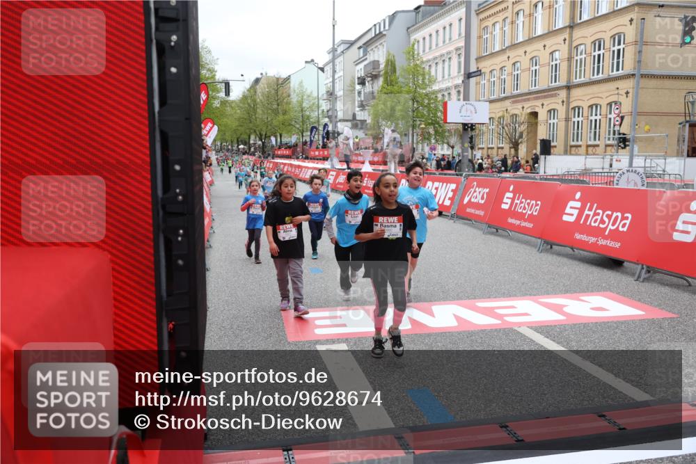 25.04.2026 - Das Zehntel Strokosch-Dieckow http://msf.ph/oto/9628674 25.04.2026 11:07:48 Ziel 5461, 5602, 6162, 6292, 6925, 6962, 6990, 7002, 7447, 7569, 7661, 7770, 7788, 8001 meine-sportfotos.de