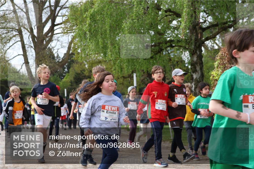 25.04.2026 - Das Zehntel Zöllner http://msf.ph/oto/9628685 25.04.2026 07:46:47 Laufen 3012, 3880, 7 meine-sportfotos.de