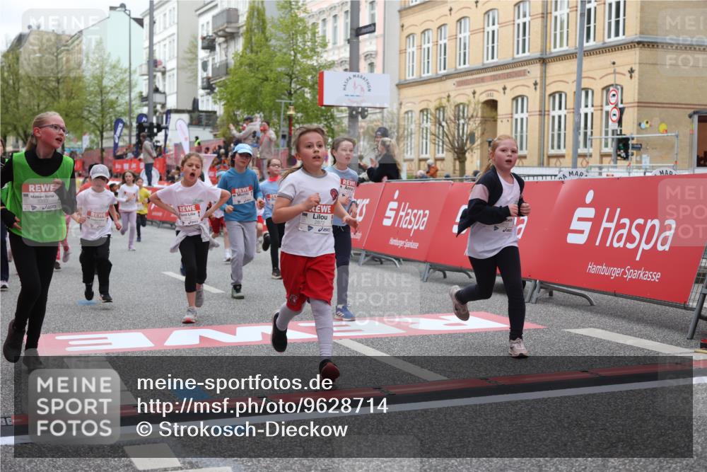 25.04.2026 - Das Zehntel Strokosch-Dieckow http://msf.ph/oto/9628714 25.04.2026 09:02:19 Ziel 1203, 1205, 1753, 1891, 1910, 1930, 2214, 2257, 2464, 2533, 2841, 2872, 2988, 2991, 3333, 3334, 3454, 3513, 3542, 3790, 3805 meine-sportfotos.de