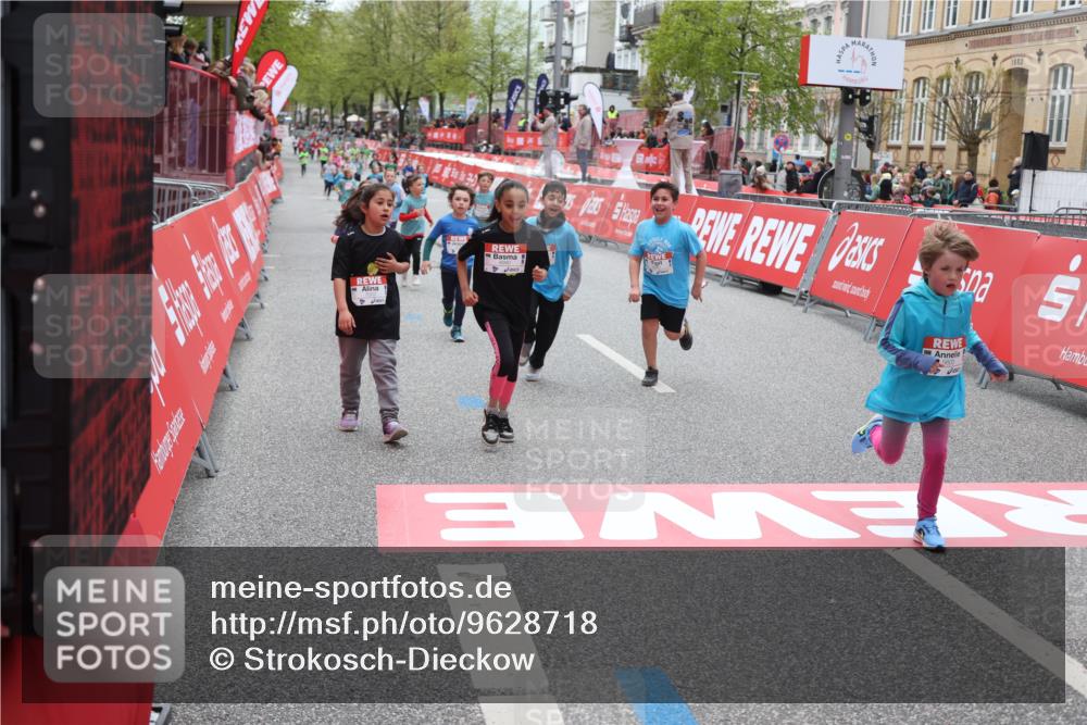 25.04.2026 - Das Zehntel Strokosch-Dieckow http://msf.ph/oto/9628718 25.04.2026 11:07:47 Ziel 5461, 6162, 6925, 6962, 6990, 7002, 7447, 7569, 7770, 7788, 8001 meine-sportfotos.de
