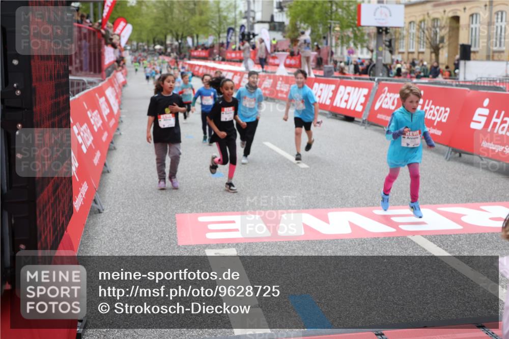 25.04.2026 - Das Zehntel Strokosch-Dieckow http://msf.ph/oto/9628725 25.04.2026 11:07:47 Ziel 5461, 6162, 6925, 6962, 6990, 7002, 7447, 7569, 7770, 7788, 8001 meine-sportfotos.de