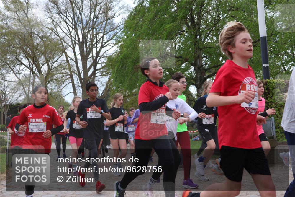 25.04.2026 - Das Zehntel Zöllner http://msf.ph/oto/9628756 25.04.2026 13:44:10 Laufen 17493, 15098, 17384 meine-sportfotos.de