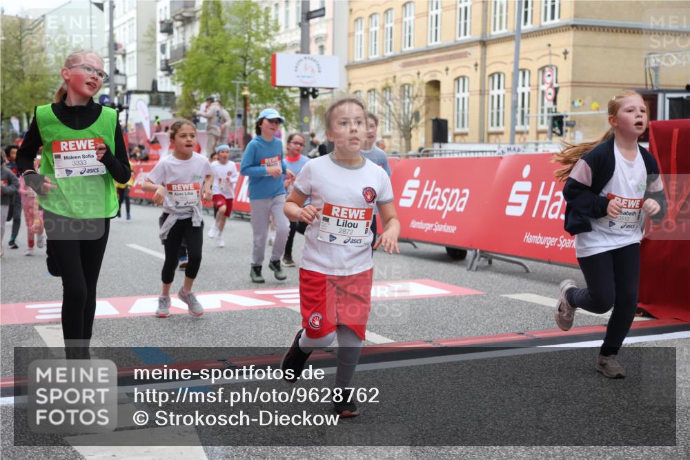25.04.2026 - Das Zehntel Strokosch-Dieckow http://msf.ph/oto/9628762 25.04.2026 09:02:19 Ziel 1203, 1205, 1753, 1891, 1910, 1930, 2214, 2257, 2464, 2533, 2841, 2872, 2988, 2991, 3333, 3334, 3454, 3513, 3542, 3790, 3805 meine-sportfotos.de