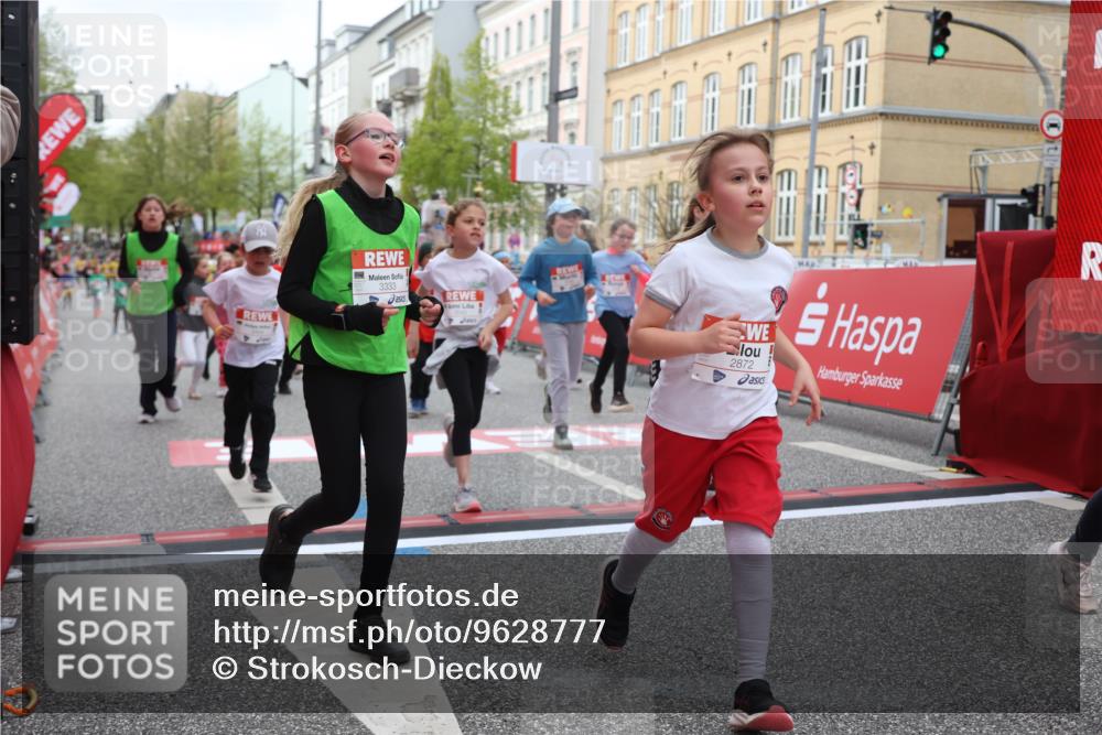 25.04.2026 - Das Zehntel Strokosch-Dieckow http://msf.ph/oto/9628777 25.04.2026 09:02:20 Ziel 1203, 1205, 1753, 1871, 1891, 1910, 1930, 1979, 1983, 2533, 2572, 2841, 2849, 2872, 2988, 2991, 3333, 3334, 3454, 3513, 3542, 3790 meine-sportfotos.de